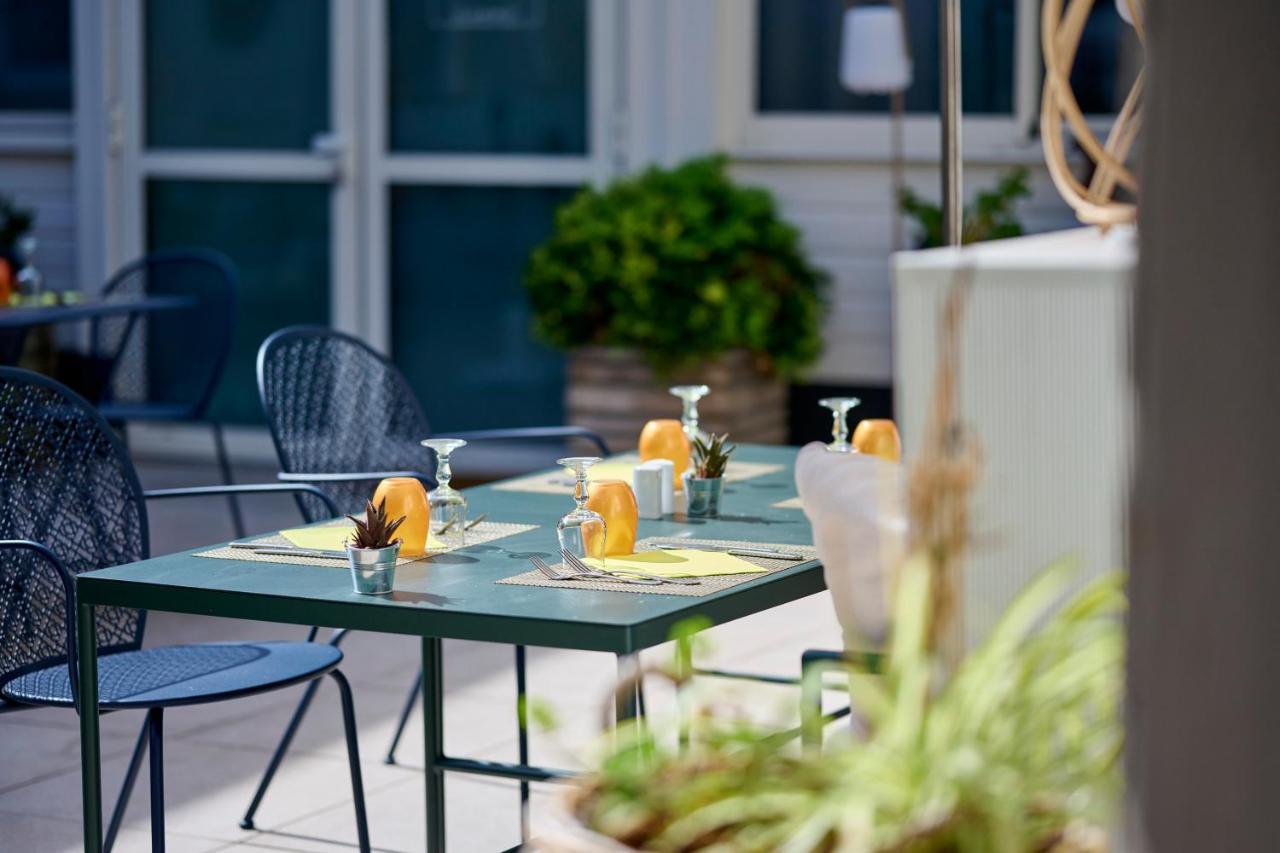 The Originals Boutique, Hotel La Colonne De Bronze, Сен-Валери-сюр-Сомм Экстерьер фото