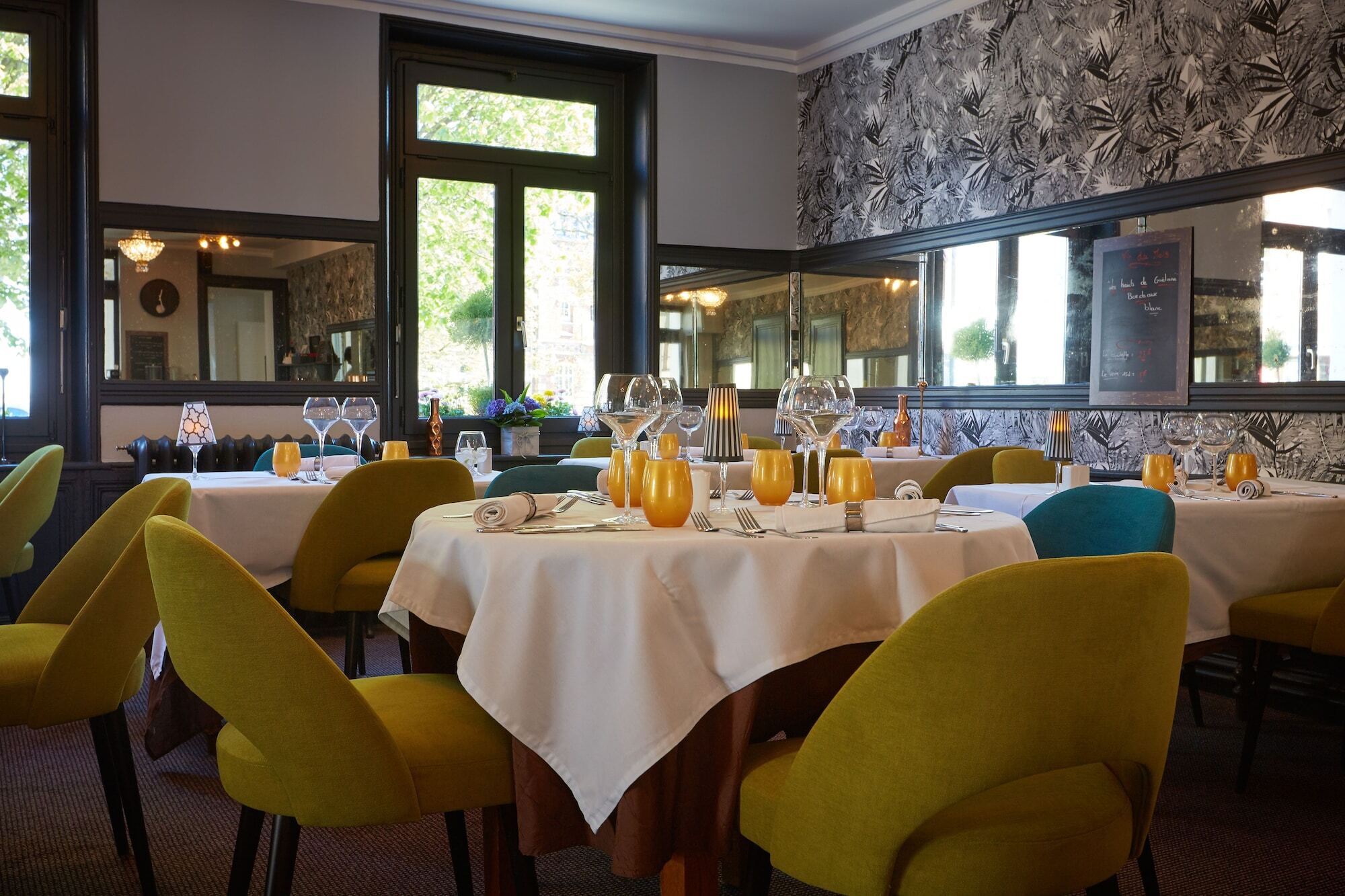 The Originals Boutique, Hotel La Colonne De Bronze, Сен-Валери-сюр-Сомм Экстерьер фото